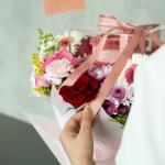 Pink Symphony Bouquet & Pink Cake
