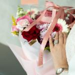 باقة بينك سيمفوني مع كيك وردي