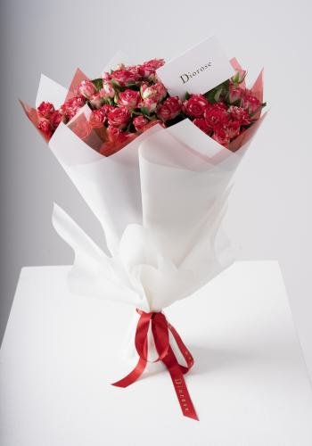 Red Fusion - Spray Rose Bouquet