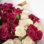 باقة ورود سبراي بلون الأحمر المخملي