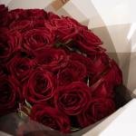 Scarlet - Spray Rose Bouquet